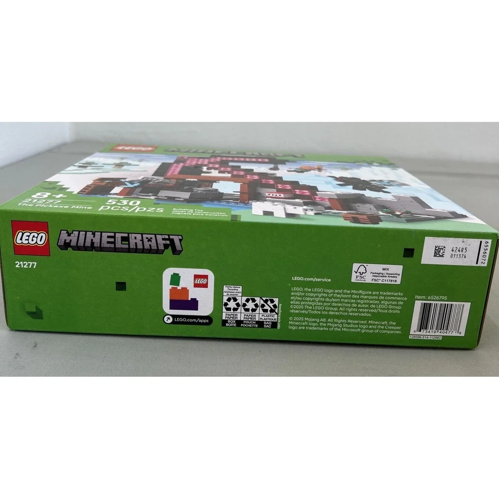 Lego Minecraft Building Set #21277 - The Pickaxe Mine 530 Pcs Brand New